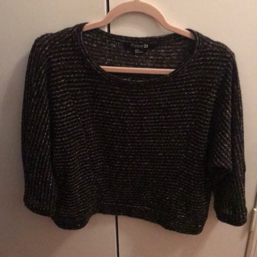 Forever 21 size M long sleeved black knit top
